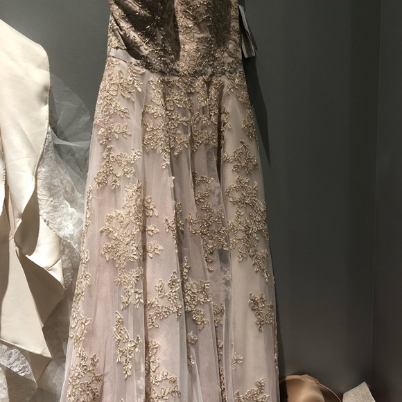 Rose gold wedding dress - Picture 2 of 8